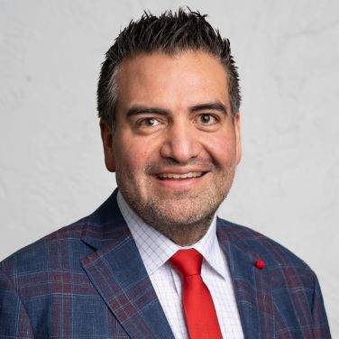 Robert-C-Martinez-Mandolas-Catering-Director
